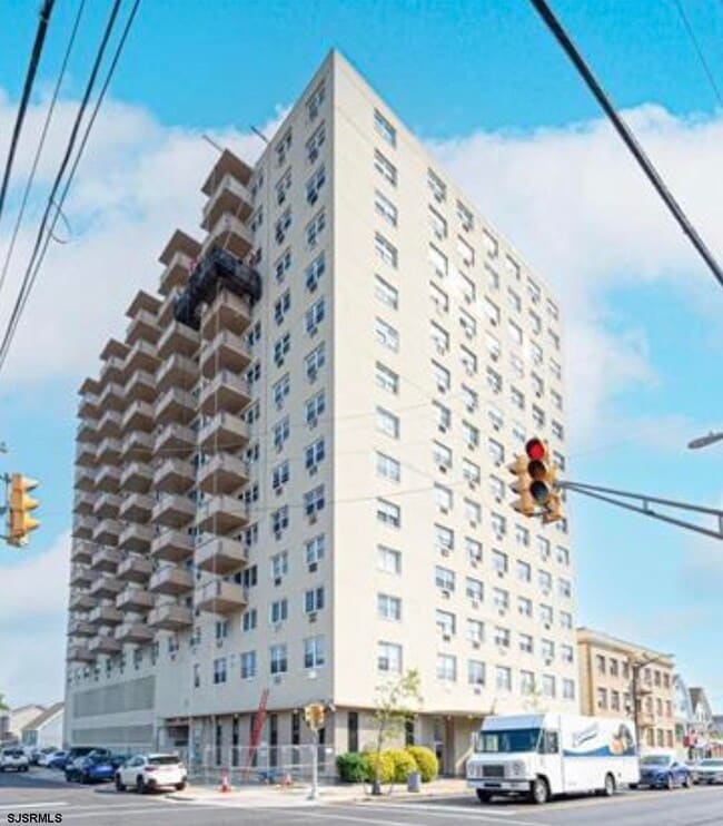 Building Photo - 3817 Ventnor Ave