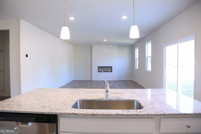 Building Photo - 19 Springwood Ln