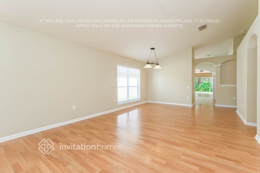 Building Photo - 25422 Lexington Oaks Blvd