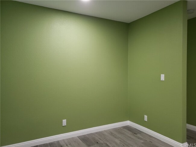 Building Photo - 14901 Silvertree Rd