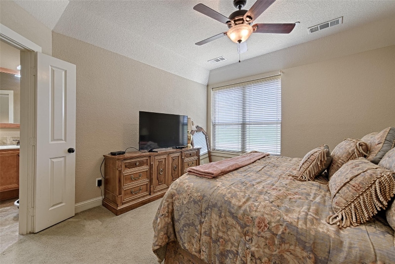 Building Photo - 1605 Brook Glen Dr