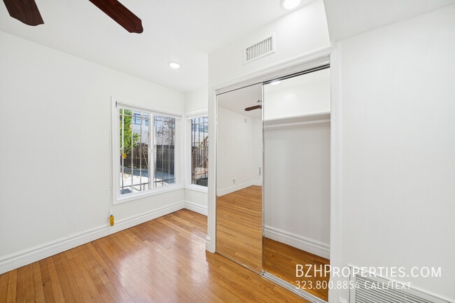 Building Photo - 112 S Detroit St