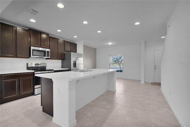 Building Photo - 110 Claire Ln