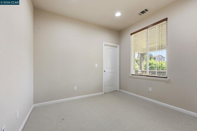 Building Photo - 165 Paddington Ct
