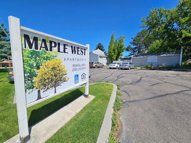Building Photo - The Maple