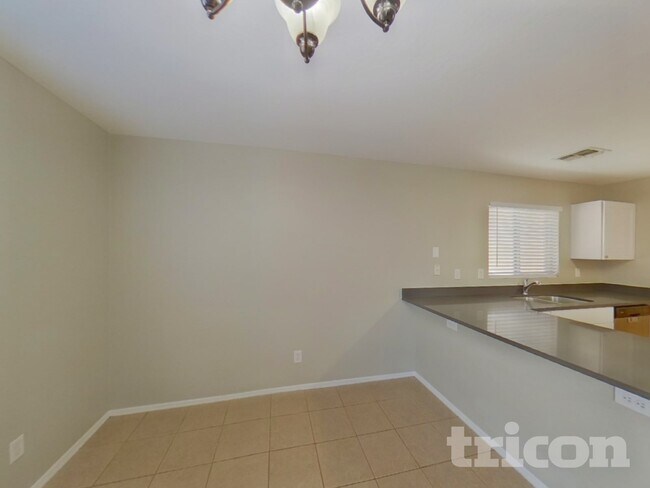 Building Photo - 43846 W Magnolia Rd