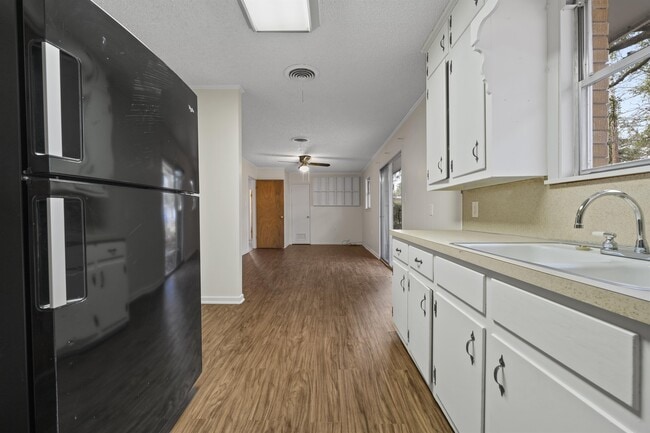 Building Photo - 3216 N 15th St