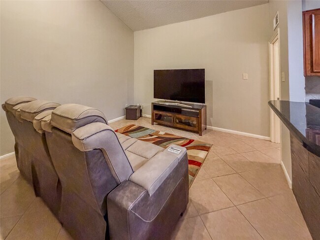 Building Photo - 2574 Marilee Ln