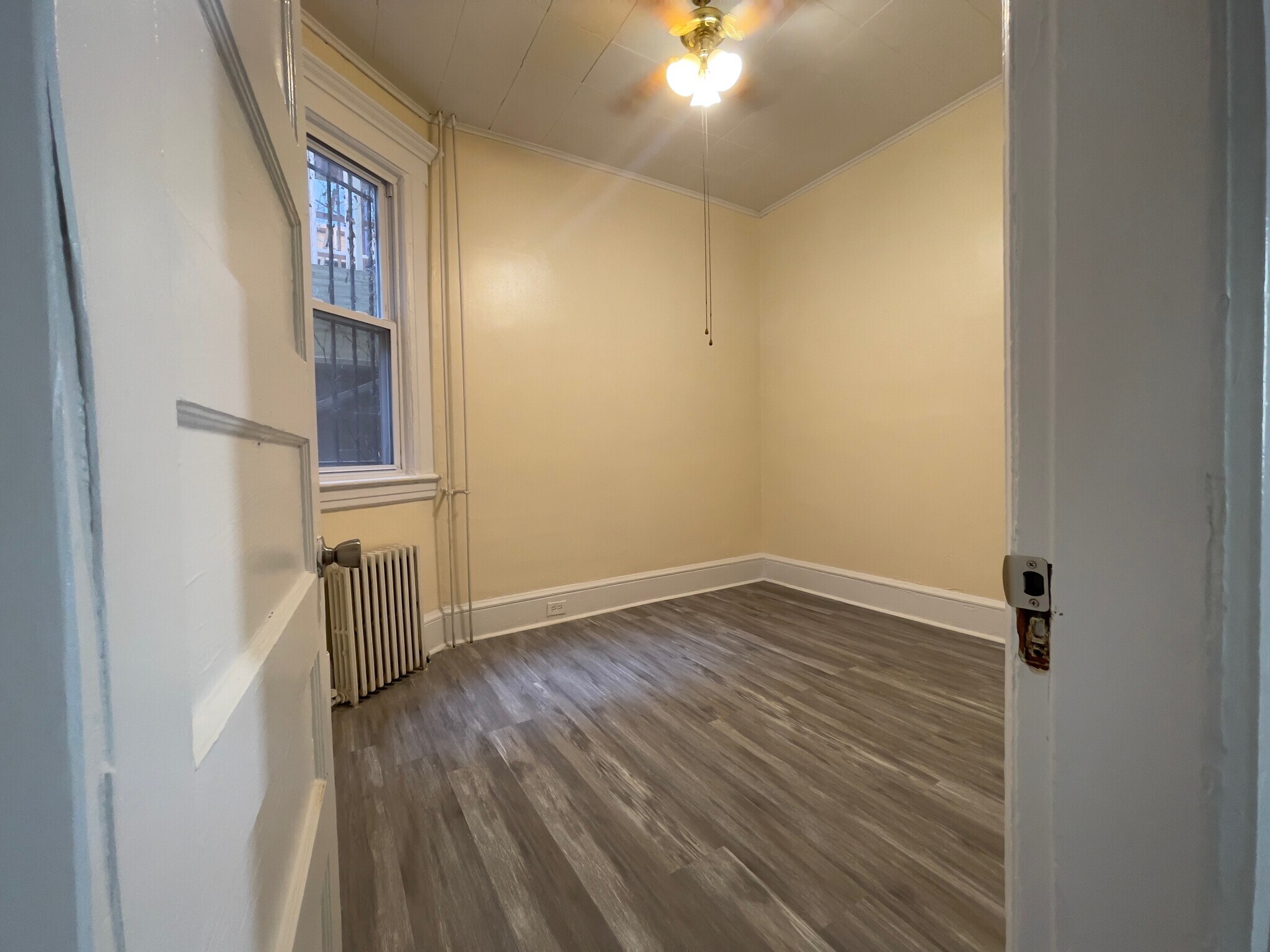 Unit 1 - 103 Storms Ave