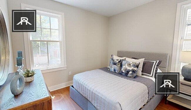 Building Photo - 3 bedroom in Cambridge MA 02138