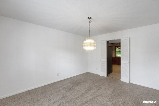 Building Photo - Spacious 4BR House in Fayetteville