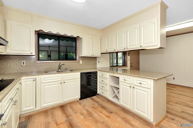 Building Photo - 286 Springhill Rd NW