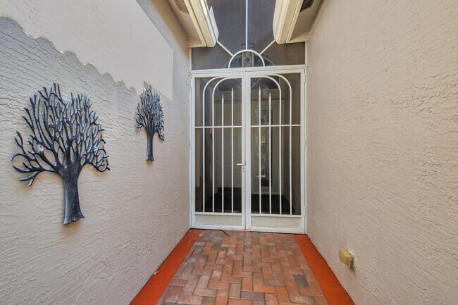 Building Photo - 8127 Playa Del Sur Blvd