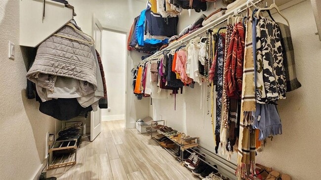 Building Photo - 349 Bright Sky Dr