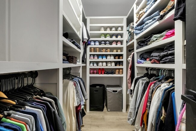 Building Photo - 6605 Donerail Trail