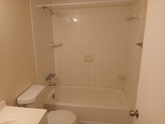 Building Photo - 677 Trace Cir