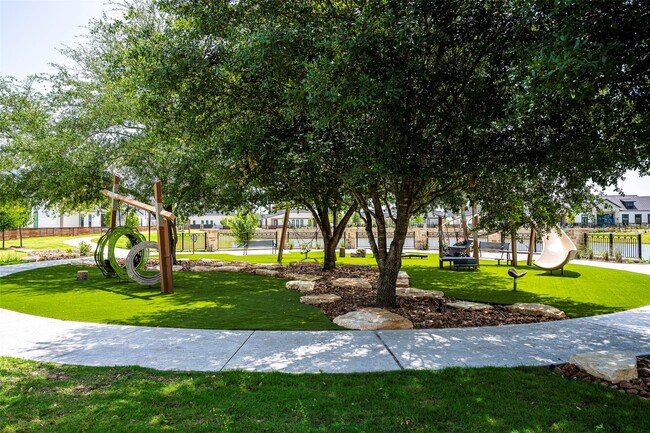 Building Photo - 15030 Sparrows Nest Ln