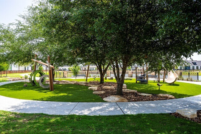 Building Photo - 18114 Greenhill Song Trl
