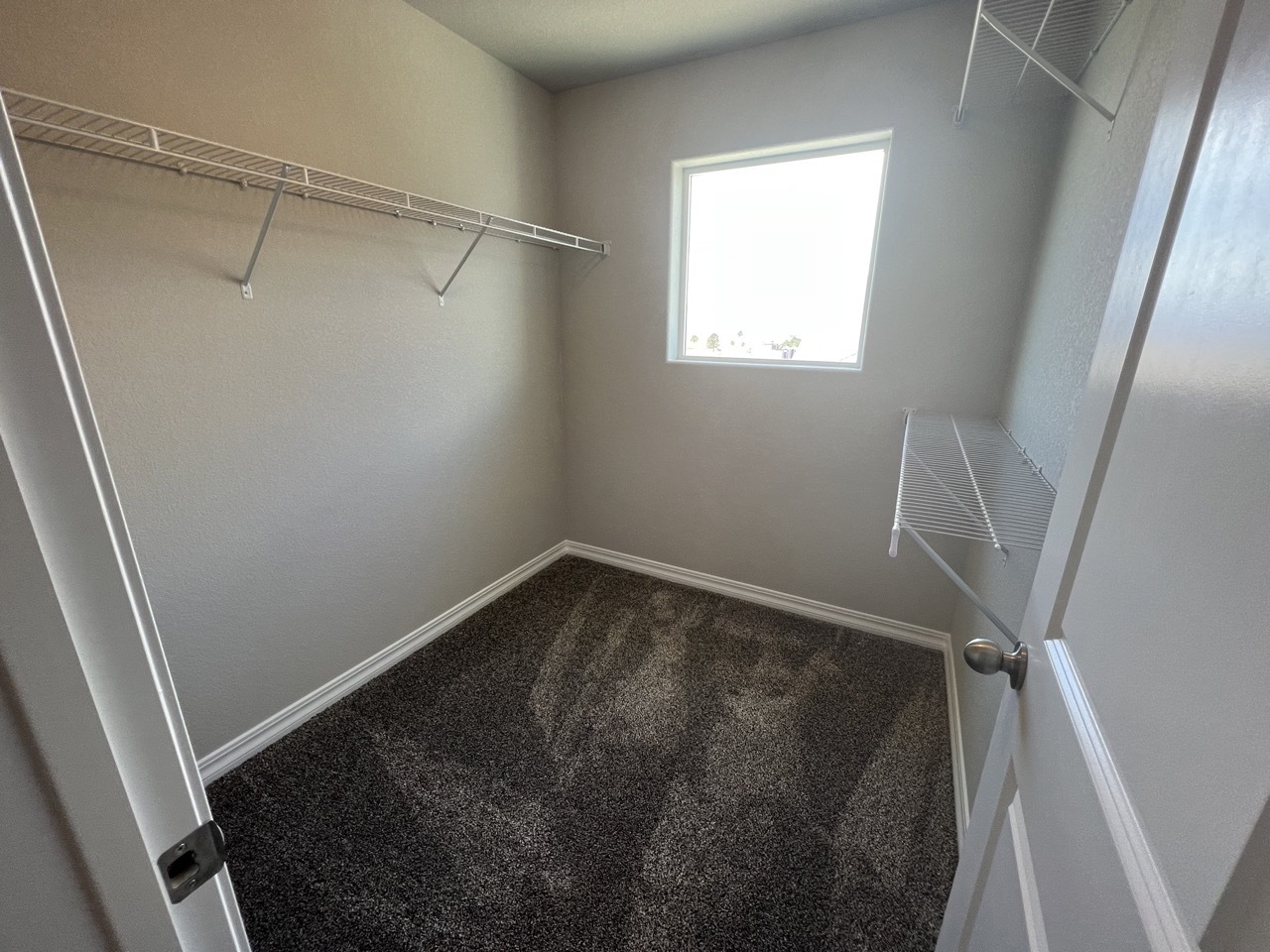 Building Photo - 7862 Kirwin Hts