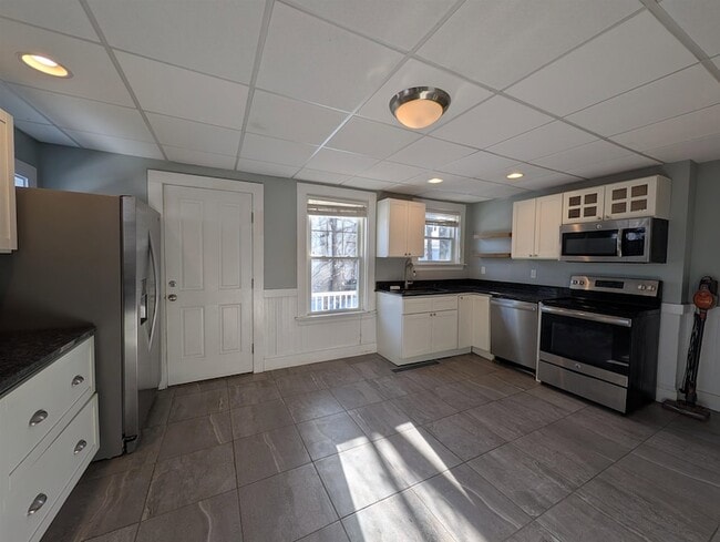 Building Photo - 204 Rockland St