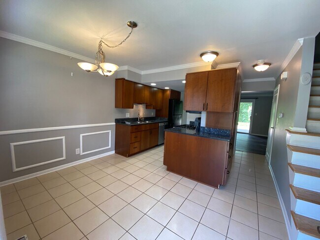 Building Photo - River-front condo