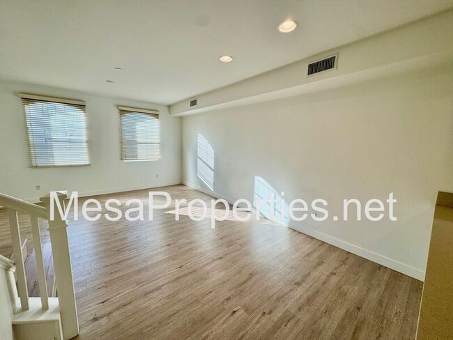 Building Photo - 340 N Fenimore Ave