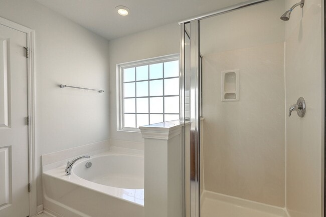 Building Photo - Cane Bay