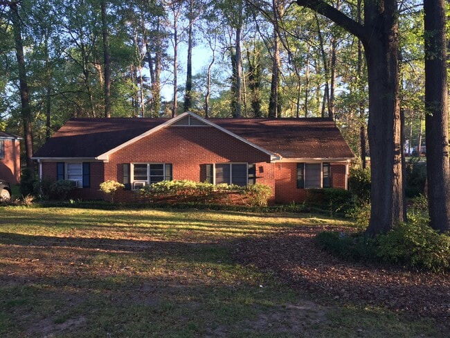 Building Photo - 1034 N PIERCE AVE