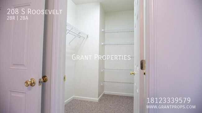 Building Photo - 208 S Roosevelt St
