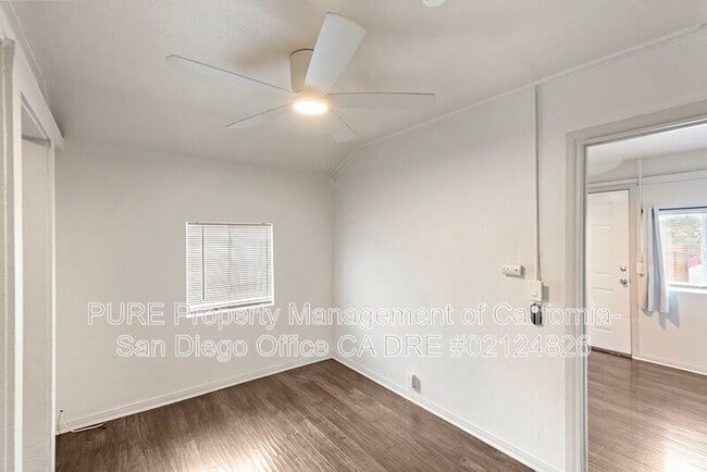 Building Photo - 3219 1/2 L St