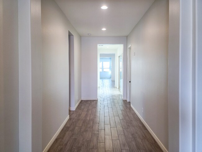 Building Photo - 20917 E Reins Rd