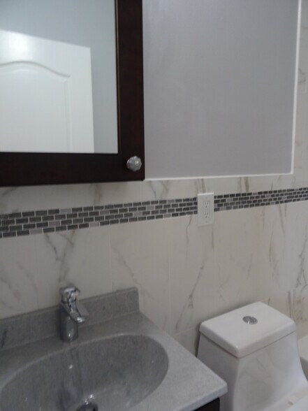 Building Photo - 44 Charles St