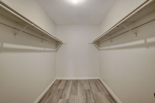 Building Photo - Single Story in the Heart of Las Vegas