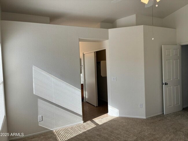 Building Photo - 10443 W Medlock Dr