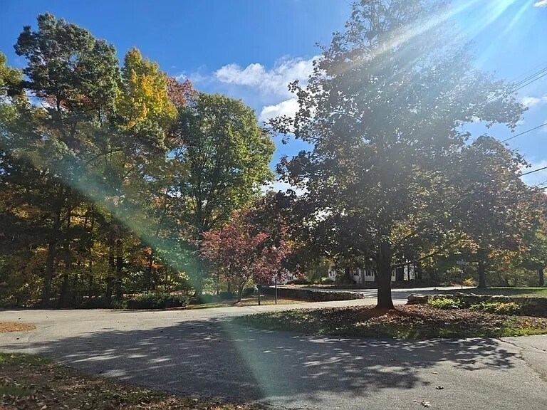 Building Photo - 222 Primrose Hill Rd