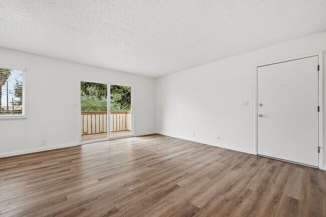 Building Photo - 802-816 Lincoln Avenue