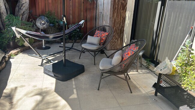 Building Photo - 2488 Waterside Dr