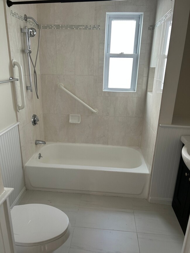 Building Photo - 81 Flint St