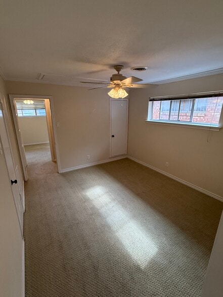 Building Photo - 8620 Baltimore Dr