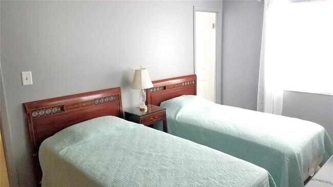 Building Photo - 1801 Restful Dr