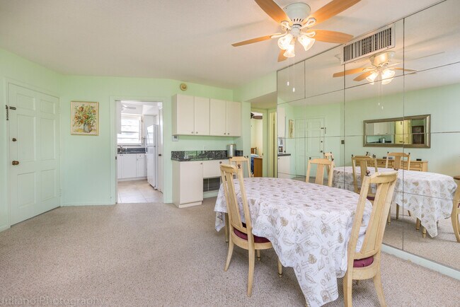 Building Photo - 331 Tequesta Dr