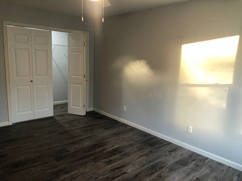 Building Photo - 305 N Butler St