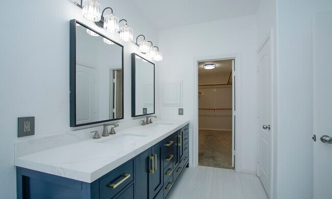 Building Photo - 10314 Cliff Haven Ct