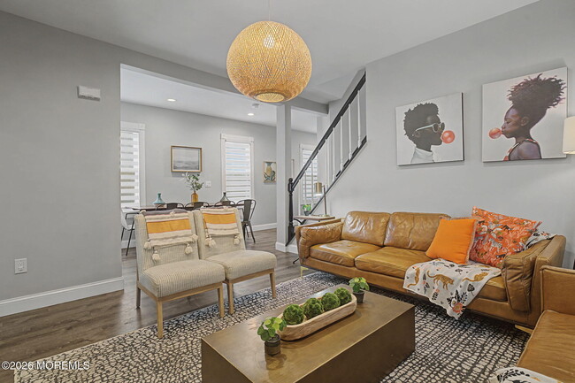 Building Photo - 148 Heck Ave