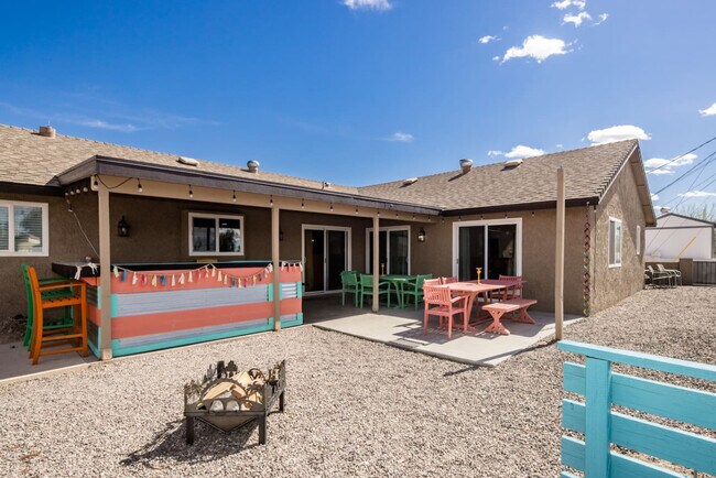 Building Photo - 1711 Park Terrace Ave