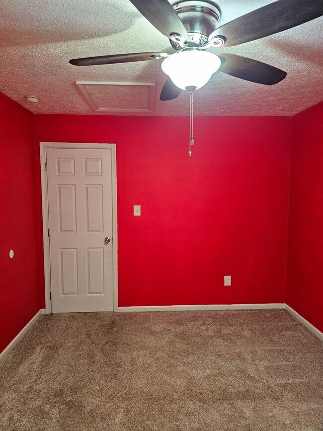 Building Photo - 5679 Hickory Fork Rd