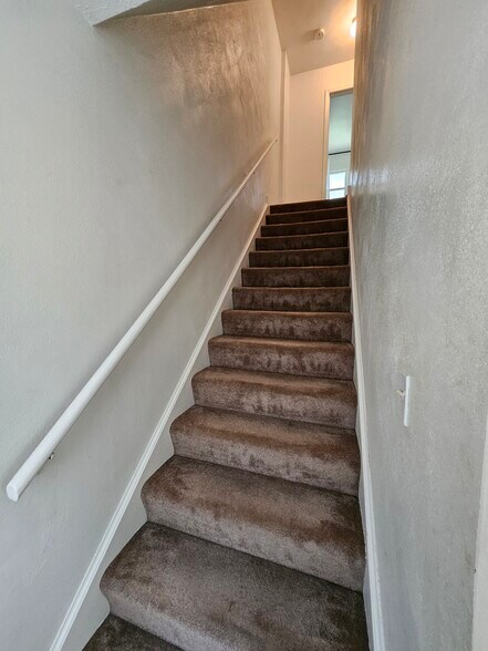 Building Photo - 406 30th Ave