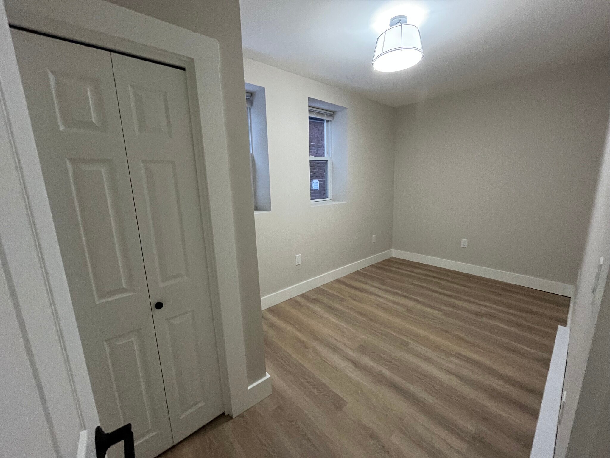 Building Photo - 17 M St