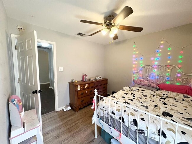 Building Photo - 2204 Bakers Way