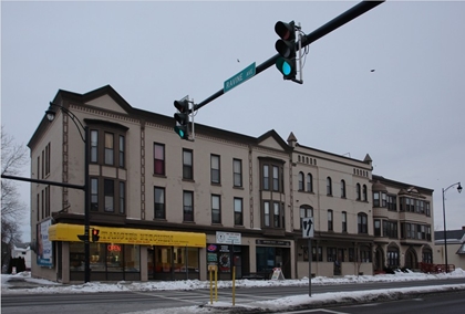Primary Photo - Lake Ravine Apartments